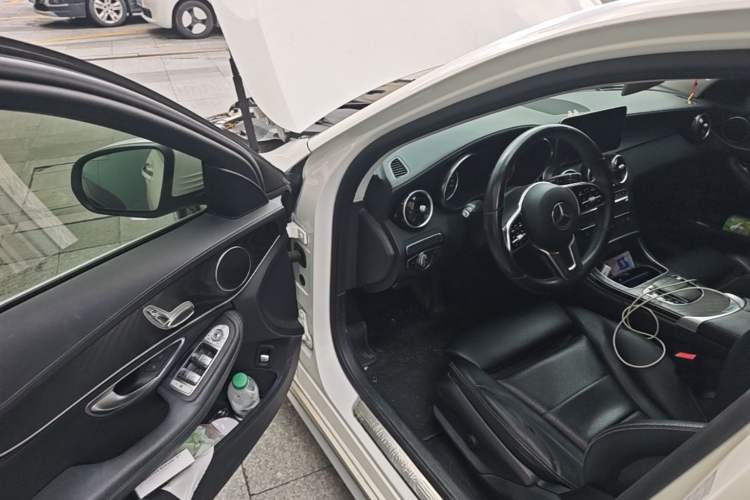 Used Mercedes-Benz C-Class 2019 C 180 L Fashion Edition Sport Version Driver Seat