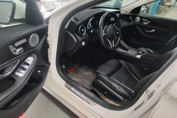 Used Mercedes-Benz C-Class 2019 C 260 L Sport Edition Driver Seat