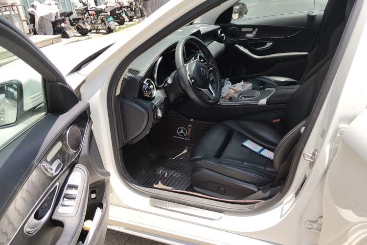 Used Mercedes-Benz C-Class 2019 Restyled C 260 L Sport Edition Driver Seat