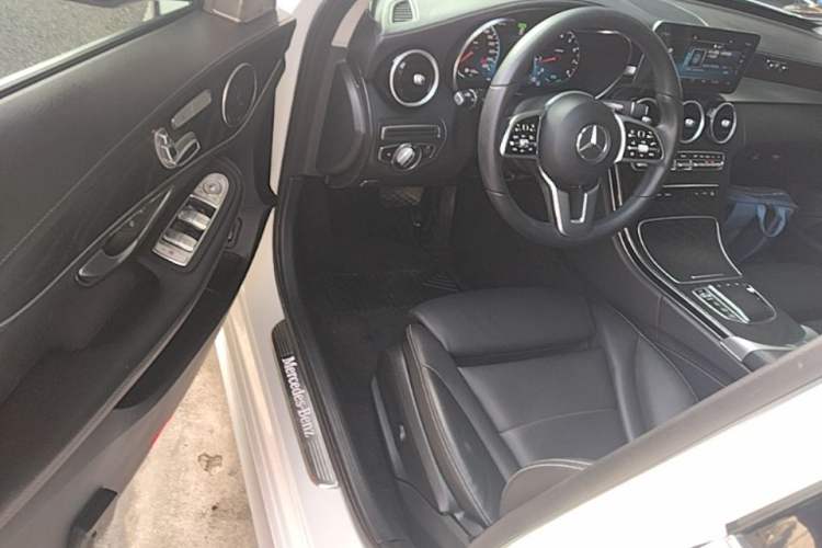 Used Mercedes-Benz C-Class 2019 Restyled C 260 L Sport Edition Driver Seat