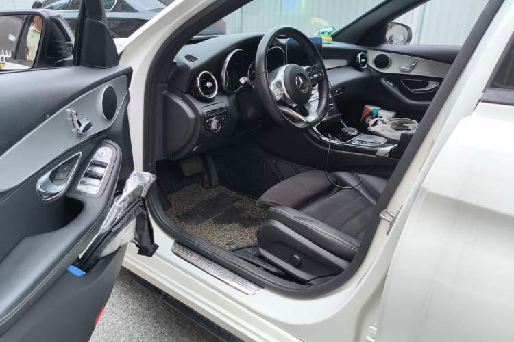 Used Mercedes-Benz C-Class 2019 C 260 Sport Edition Driver Seat
