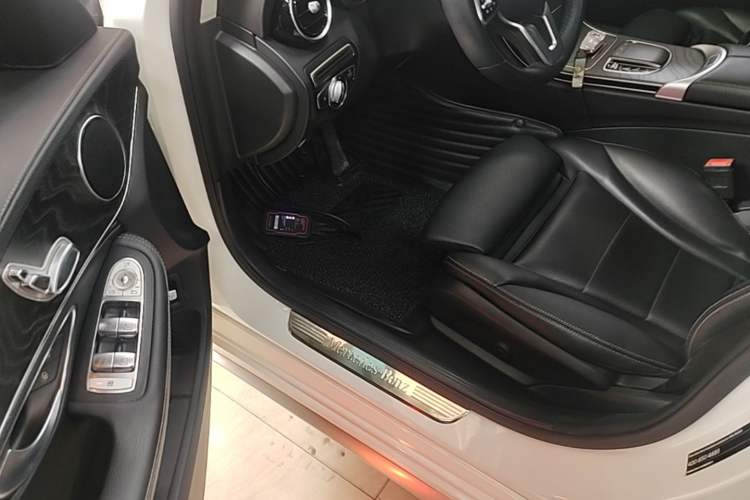 Used Mercedes-Benz C-Class 2019 C 180 L Fashion Edition Sport Version Driver Seat