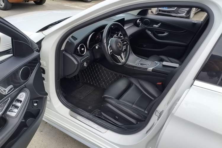 Used Mercedes-Benz C-Class 2019 C 180 L Fashion Edition Sport Version Driver Seat