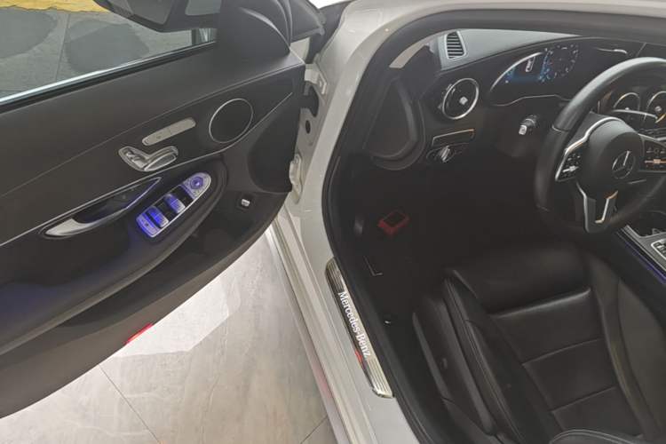 Used Mercedes-Benz C-Class 2019 Restyled C 260 L Sport Edition Driver Seat