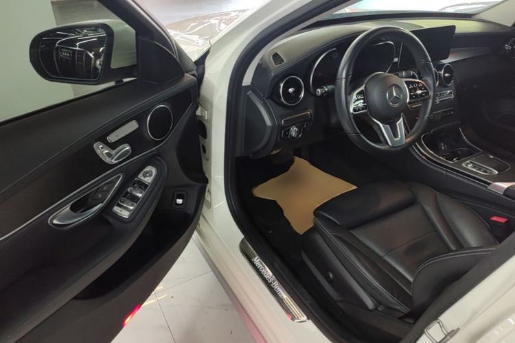 Used Mercedes-Benz C-Class 2019 Restyled C 260 L Sport Edition Driver Seat