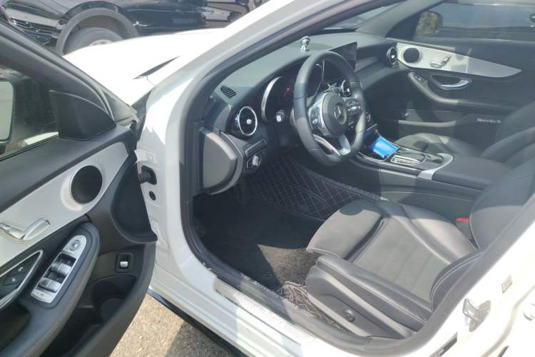 Used Mercedes-Benz C-Class 2019 C 260 Sport Edition Driver Seat