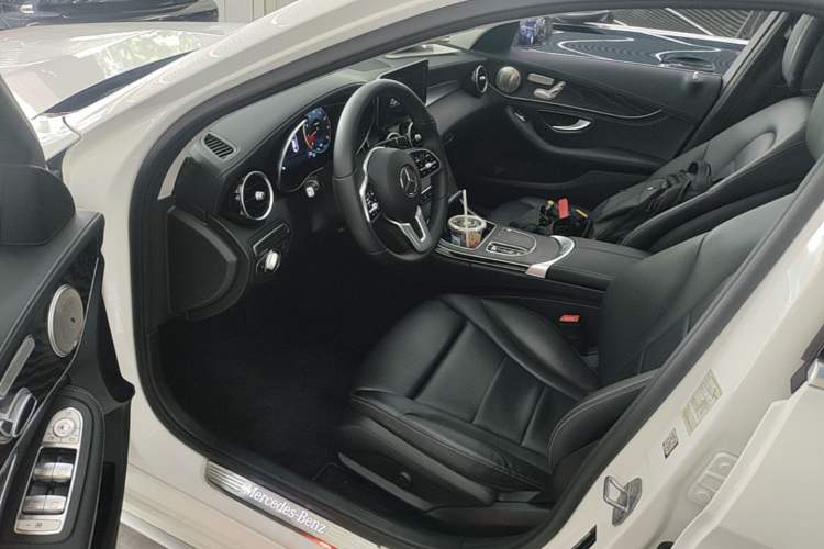 Used Mercedes-Benz C-Class 2019 Restyled C 260 L Sport Edition Driver Seat