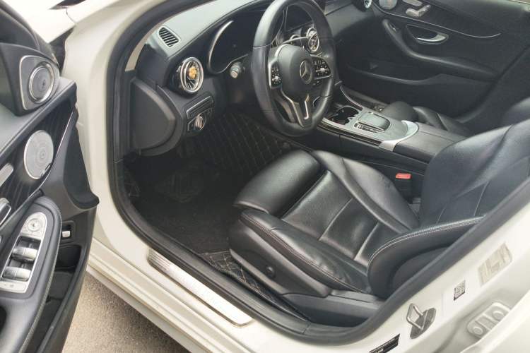 Used Mercedes-Benz C-Class 2019 Restyled C 260 L Sport Edition Driver Seat