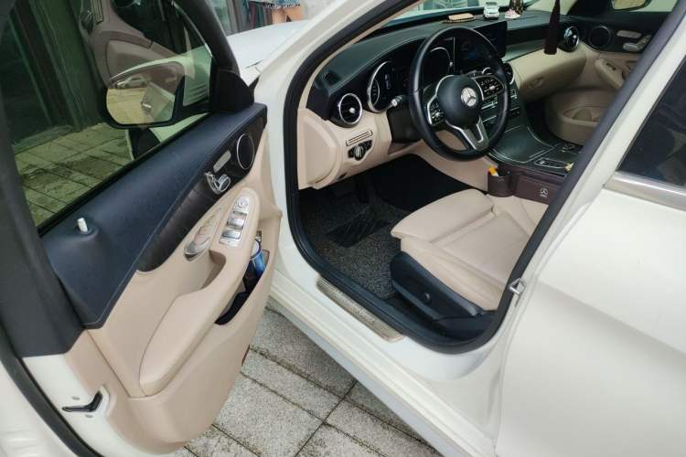 Used Mercedes-Benz C-Class 2019 C 260 Sport Edition Driver Seat