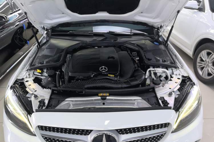 Used Mercedes-Benz C-Class 2019 C 260 Coupe Engine Bay