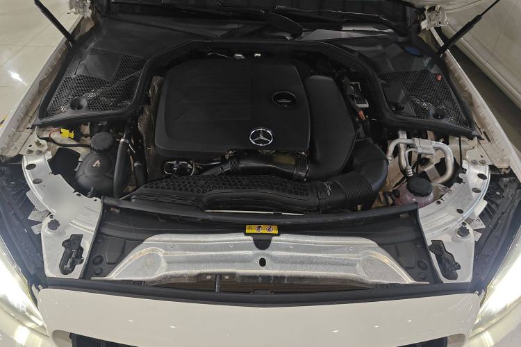 Used Mercedes-Benz C-Class 2019 C 260 Estate Engine Bay