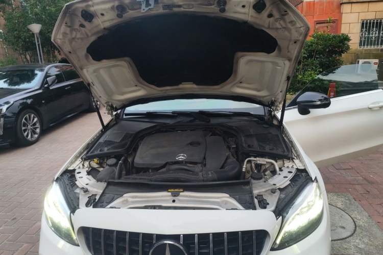 Used Mercedes-Benz C-Class 2019 C 260 Coupe Engine Bay