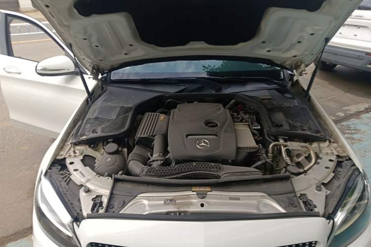 Used Mercedes-Benz C-Class 2019 C 180 L Fashion Edition Sport Version Engine Bay