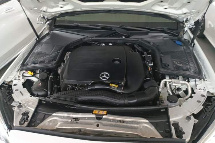 Used Mercedes-Benz C-Class 2019 C 260 L Sport Edition Engine Bay