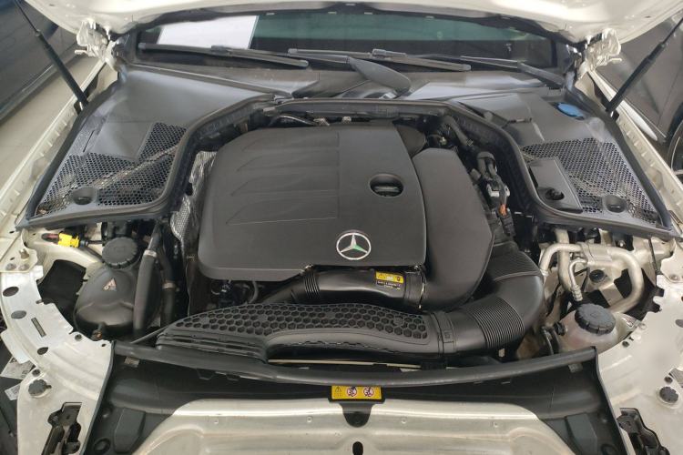 Used Mercedes-Benz C-Class 2019 C 260 Estate Engine Bay