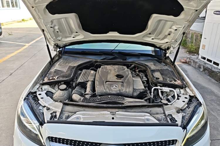 Used Mercedes-Benz C-Class 2019 C 180 L Fashion Edition Sport Version Engine Bay