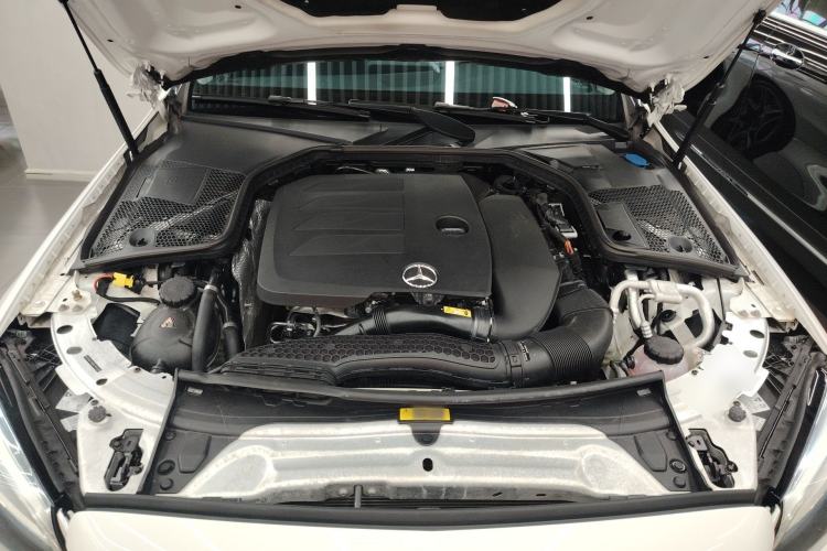 Used Mercedes-Benz C-Class 2019 C 260 Estate Engine Bay