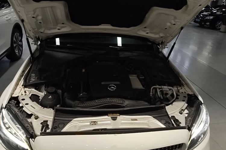Used Mercedes-Benz C-Class 2019 C 180 L Fashion Edition Sport Version Engine Bay