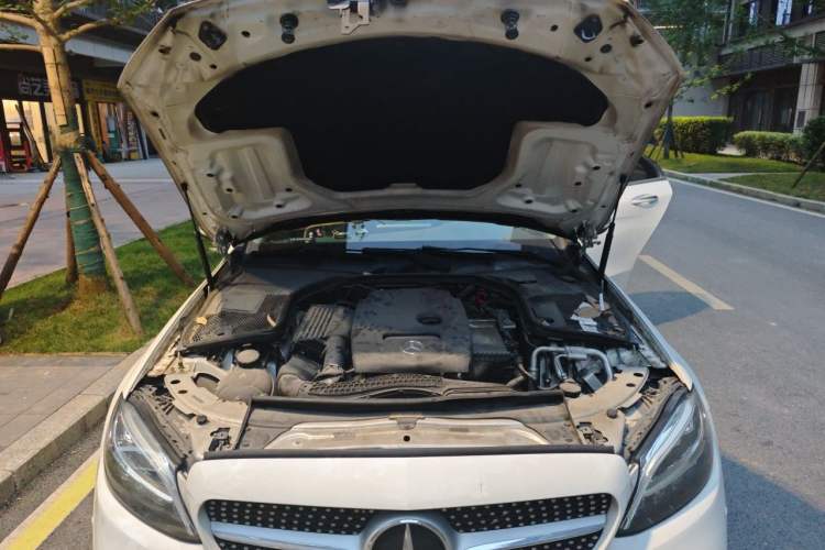 Used Mercedes-Benz C-Class 2019 C 180 L Fashion Edition Sport Version Engine Bay