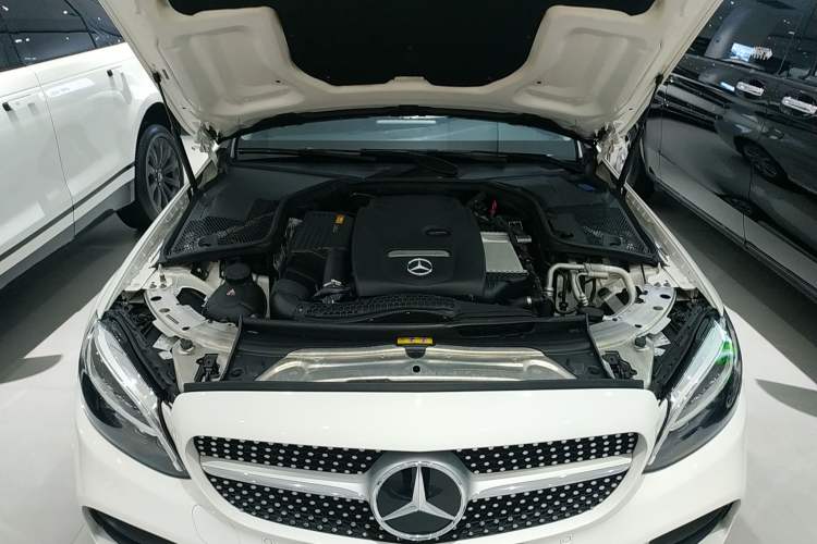 Used Mercedes-Benz C-Class 2019 C 180 Estate Engine Bay