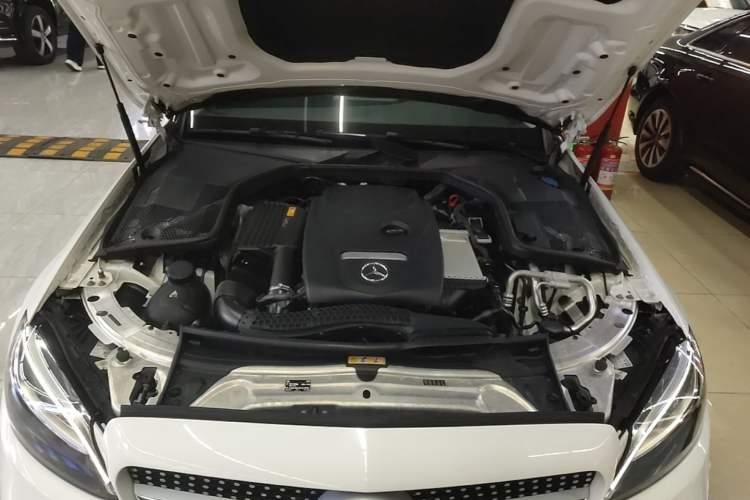 Used Mercedes-Benz C-Class 2019 C 180 L Fashion Edition Sport Version Engine Bay