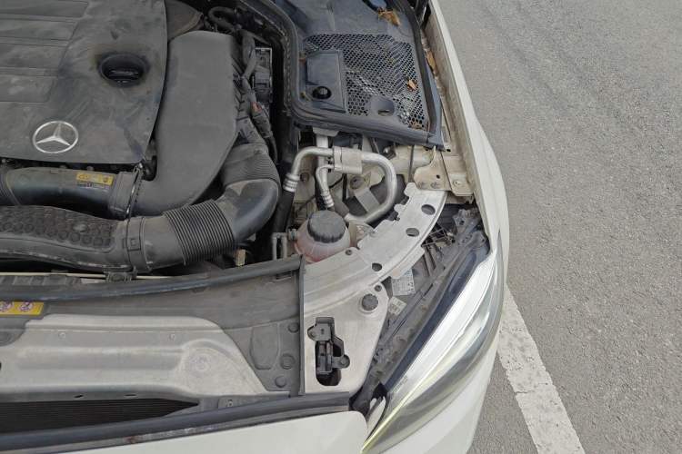Used Mercedes-Benz C-Class 2019 C 260 Sport Edition Engine Bay Left