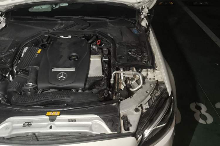 Used Mercedes-Benz C-Class 2019 C 180 L Fashion Edition Sport Version Engine Bay Left