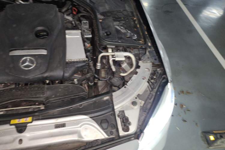 Used Mercedes-Benz C-Class 2019 C 180 L Dynamic Sports Edition Engine Bay Left