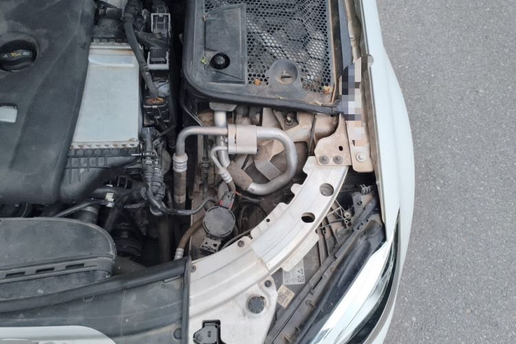 Used Mercedes-Benz C-Class 2019 C 180 L Fashion Edition Sport Version Engine Bay Left