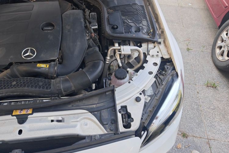 Used Mercedes-Benz C-Class 2019 C 260 L Sport Edition Engine Bay Left