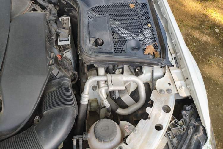 Used Mercedes-Benz C-Class 2019 C 260 Coupe Engine Bay Left