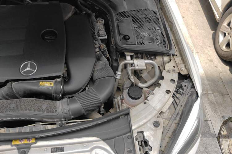 Used Mercedes-Benz C-Class 2019 C 260 Sport Edition Engine Bay Left