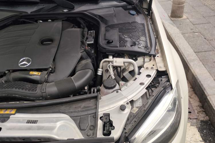Used Mercedes-Benz C-Class 2019 Restyled C 260 L Sport Edition Engine Bay Left
