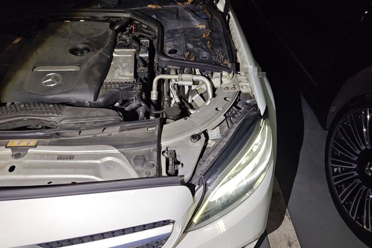 Used Mercedes-Benz C-Class 2019 C 180 L Fashion Edition Sport Version Engine Bay Left