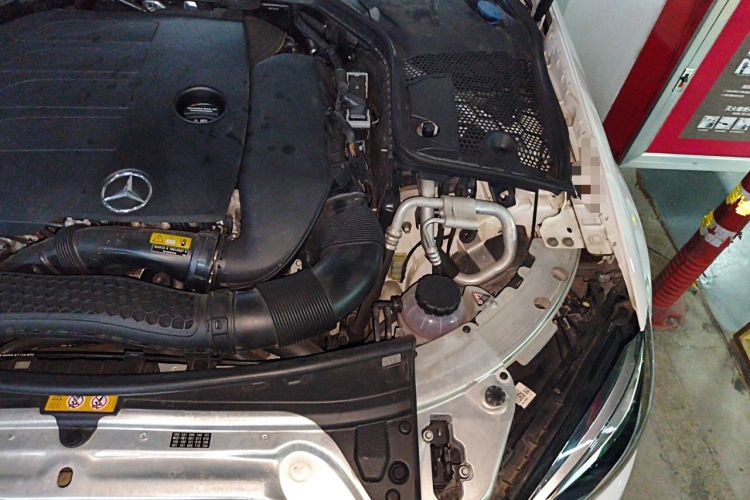 Used Mercedes-Benz C-Class 2019 C 260 L Sport Edition Engine Bay Left