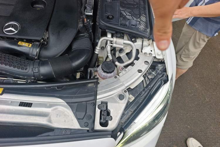 Used Mercedes-Benz C-Class 2019 Restyled C 260 L Sport Edition Engine Bay Left