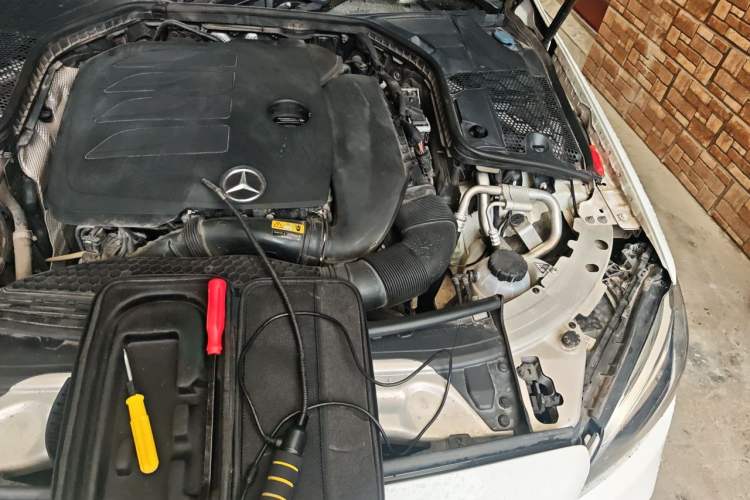 Used Mercedes-Benz C-Class 2019 C 260 Sport Edition Engine Bay Left