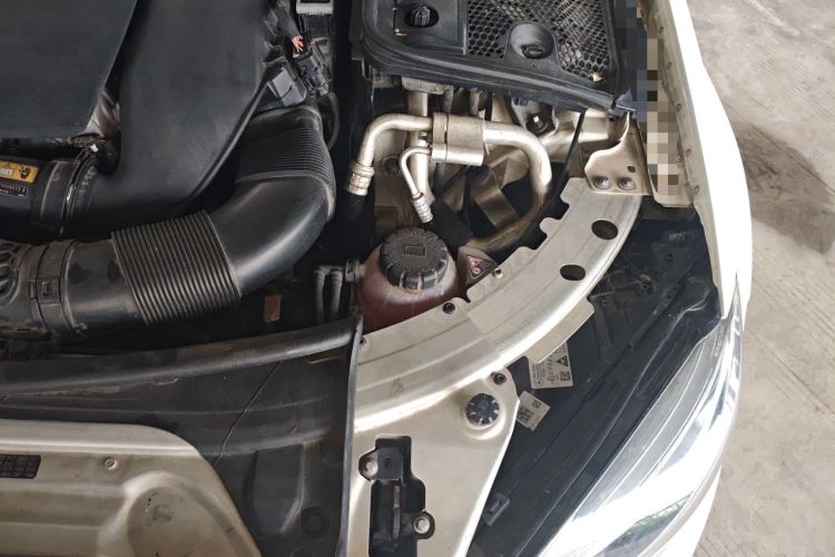 Used Mercedes-Benz C-Class 2019 C 260 Sport Edition Engine Bay Left