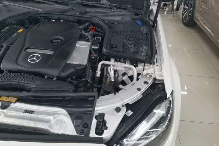 Used Mercedes-Benz C-Class 2019 C 180 L Fashion Edition Sport Version Engine Bay Left