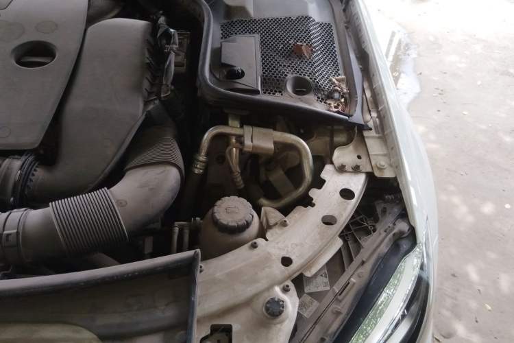 Used Mercedes-Benz C-Class 2019 C 260 Coupe Engine Bay Left