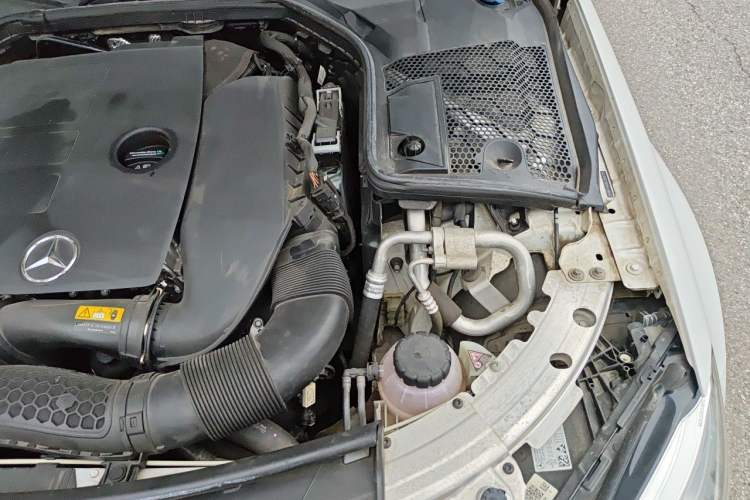 Used Mercedes-Benz C-Class 2019 C 260 Sport Edition Engine Bay Left