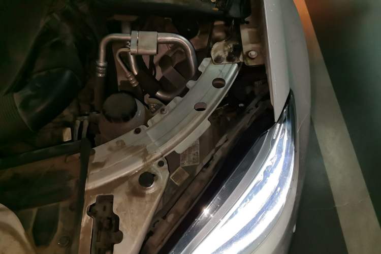 Used Mercedes-Benz C-Class 2019 C 260 Sport Edition Engine Bay Left