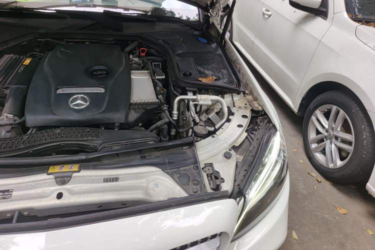 Used Mercedes-Benz C-Class 2019 C 180 L Fashion Edition Sport Version Engine Bay Left