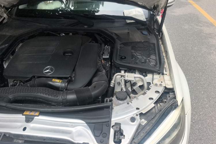 Used Mercedes-Benz C-Class 2019 C 260 L Engine Bay Left