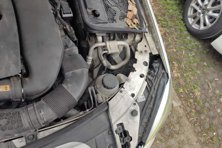 Used Mercedes-Benz C-Class 2019 C 260 Coupe Engine Bay Left