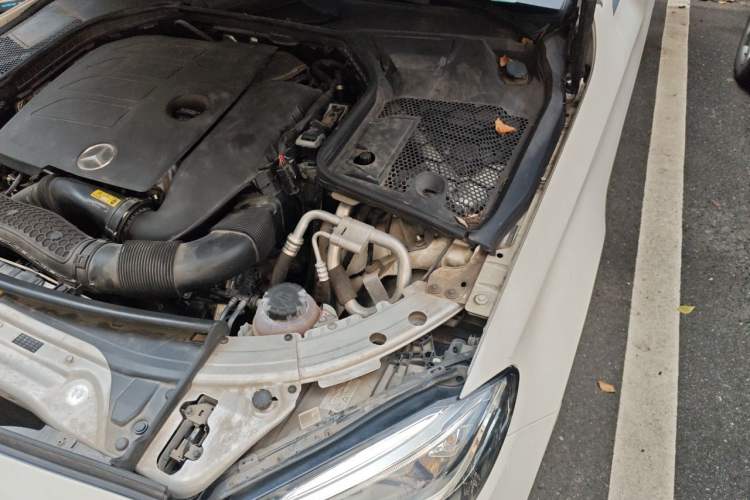 Used Mercedes-Benz C-Class 2019 C 260 L Sport Edition Engine Bay Left