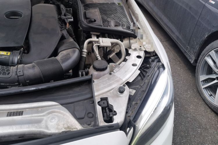 Used Mercedes-Benz C-Class 2019 C 260 L Sport Edition Engine Bay Left
