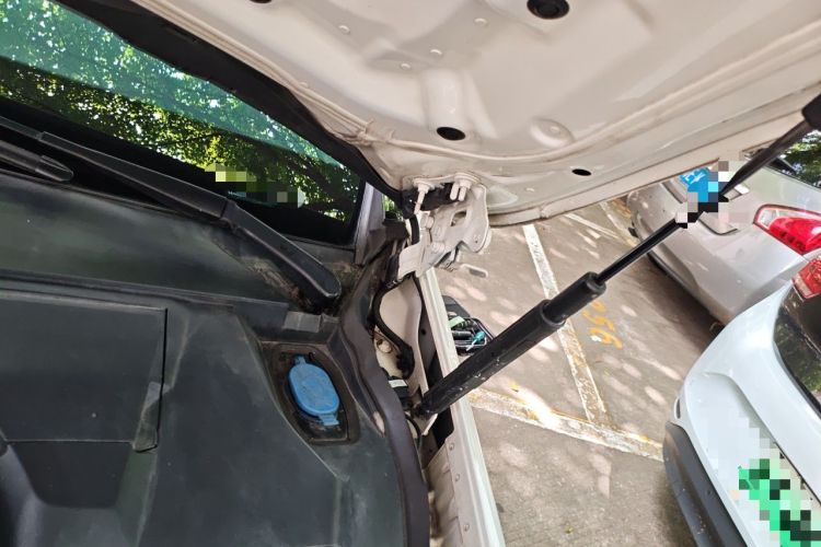 Used Mercedes-Benz C-Class 2019 C 180 L Dynamic Sports Edition Engine Bay Left