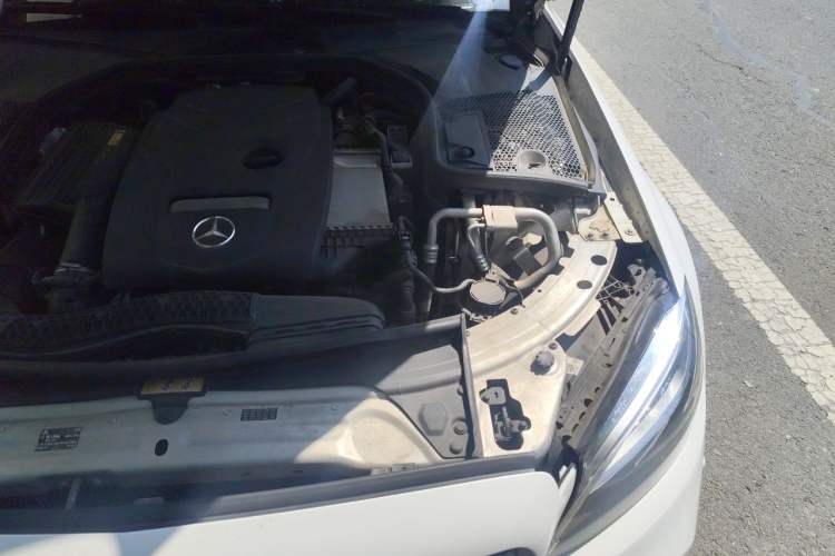 Used Mercedes-Benz C-Class 2019 C 180 L Fashion Edition Sport Version Engine Bay Left