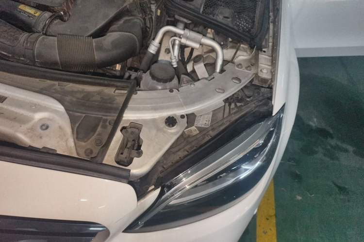 Used Mercedes-Benz C-Class 2019 C 260 Sport Edition Engine Bay Left
